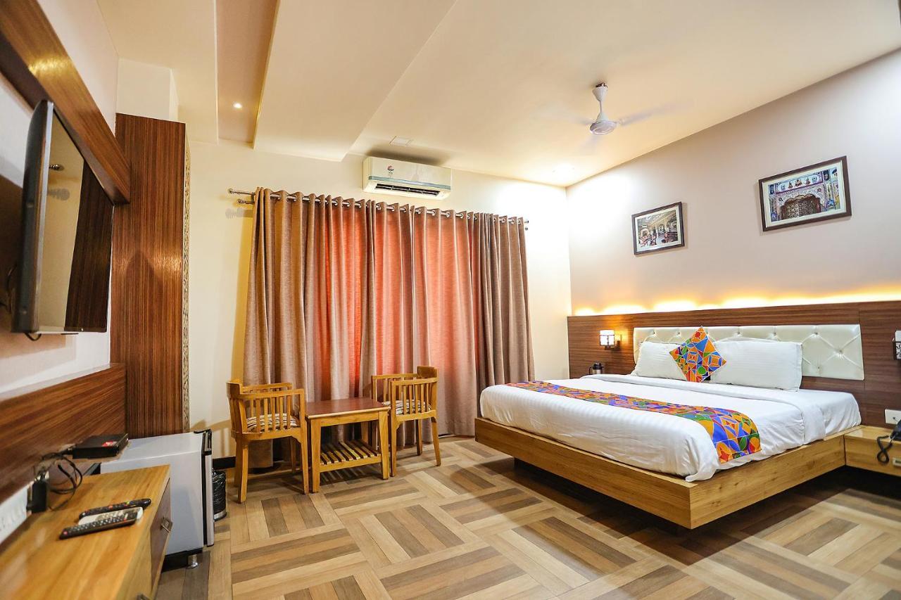 Royal Gm Plaza Hotel Jaipur Exterior photo